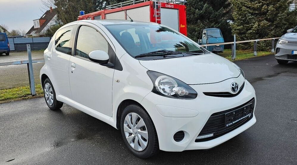 Aygo (X)