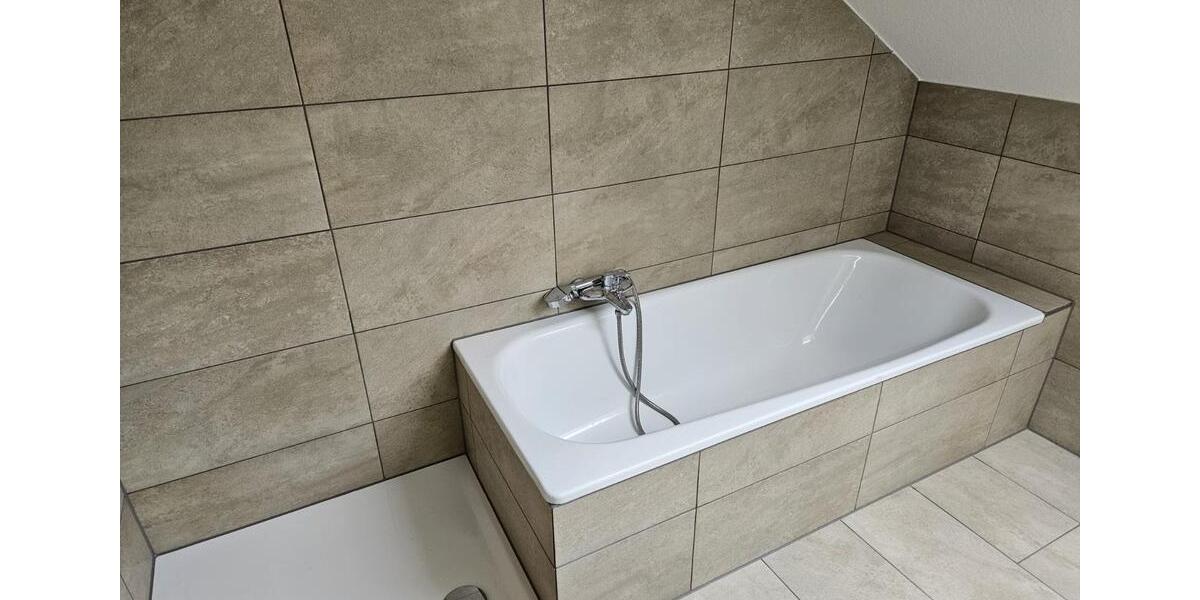 Dachgeschoßwohnung Georgsmarienhütte - 3 Zimmer, 100 m&sup2;, 868&euro; | Angebot:25999995