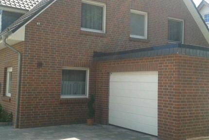 GEMÜTLICHE DOPPELHAUSHÄLFTE MIT KLEINEM GARTEN 5 zimmer