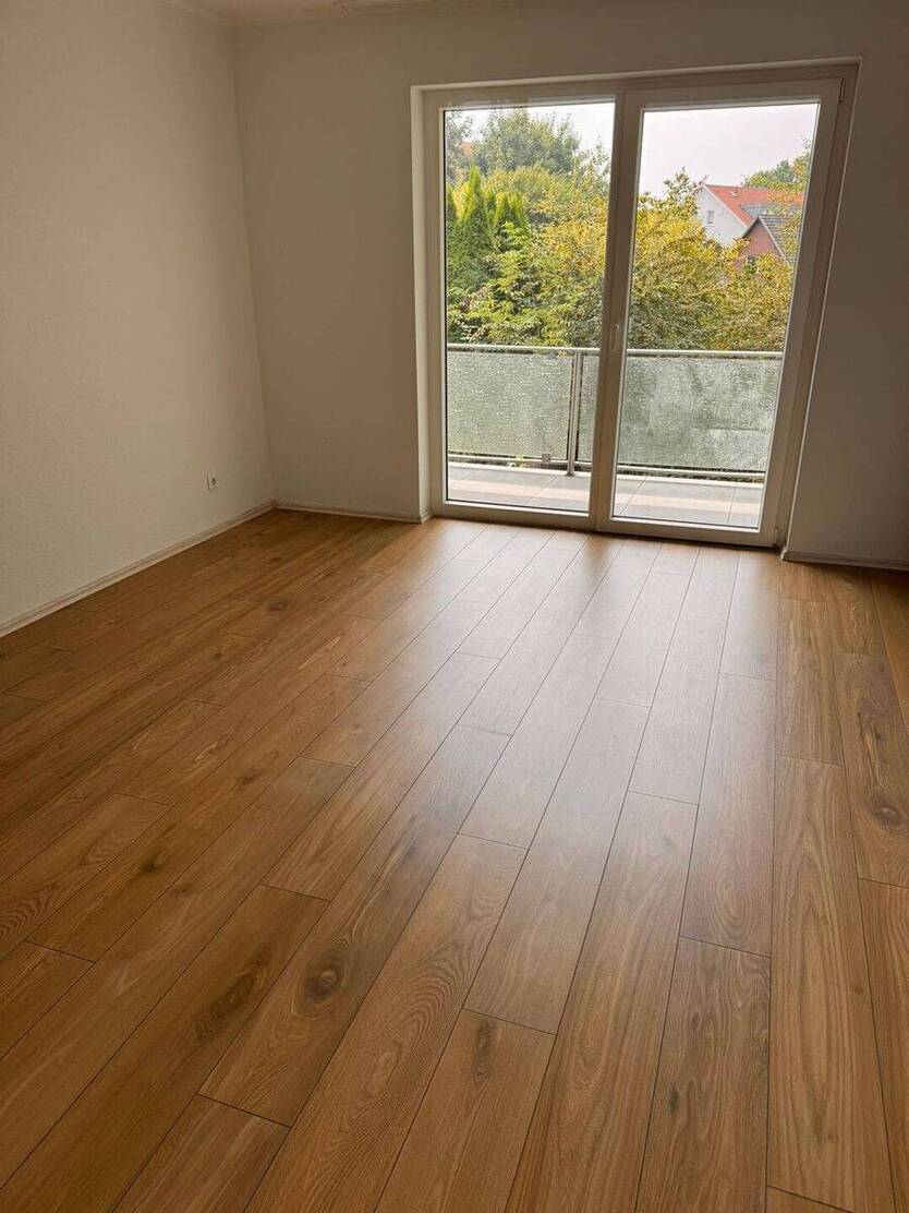 Renoviert! Mit neuer Einbauküche 3 zimmer