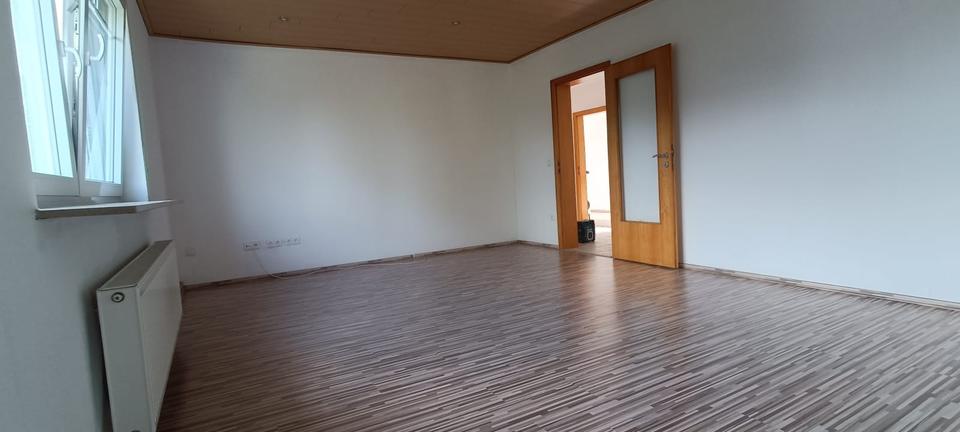 Dachgeschoßwohnung Bad Essen - 3 Zimmer, 95 m&sup2;, 930&euro; | Angebot:25979498