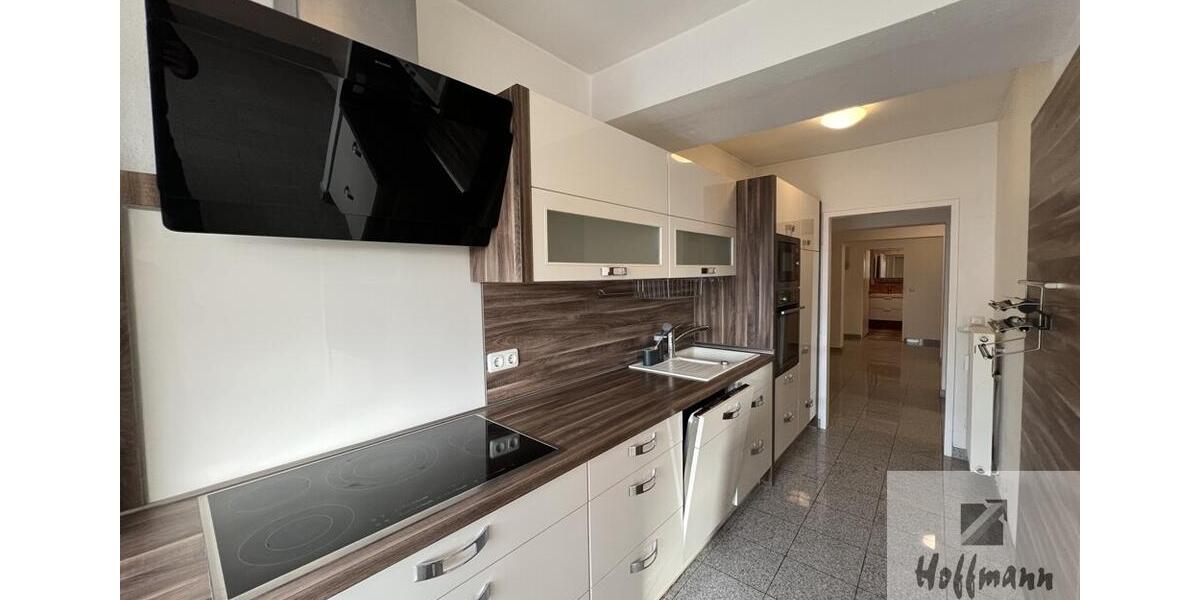 137 m² Wohnkomfort mit zwei Balkonen und moderner Küche 4 zimmer