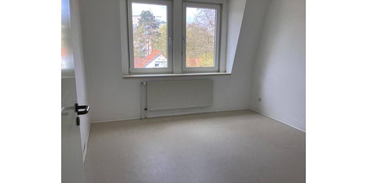Dachgeschoßwohnung Osnabrück Wüste - 4 Zimmer, 74 m&sup2;, 908&euro; | Angebot:25984476