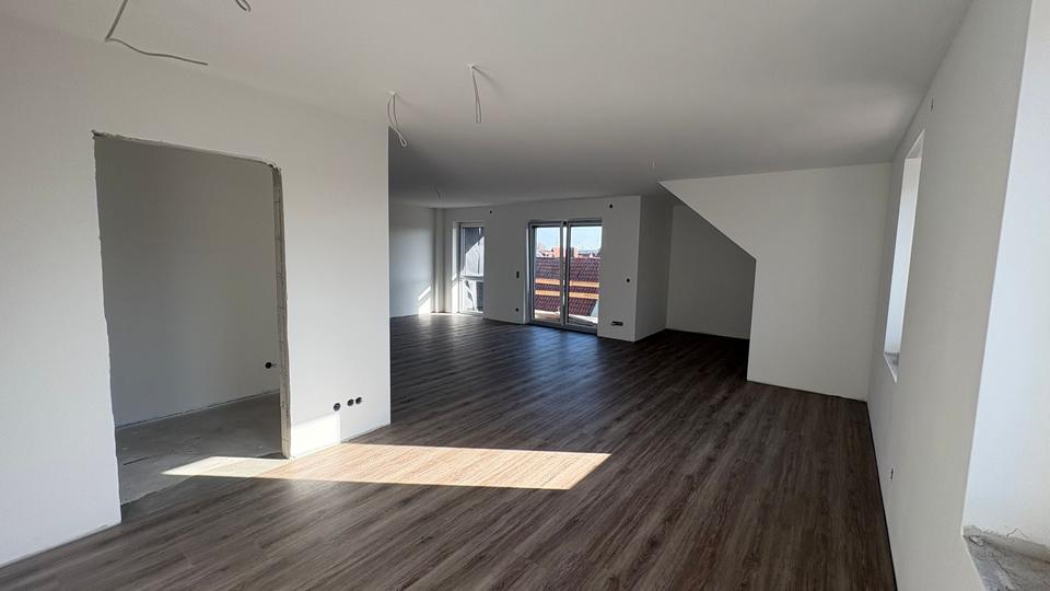 Dachgeschoßwohnung Bramsche - 3 Zimmer, 126 m&sup2;, 1.400&euro; | Angebot:25268891