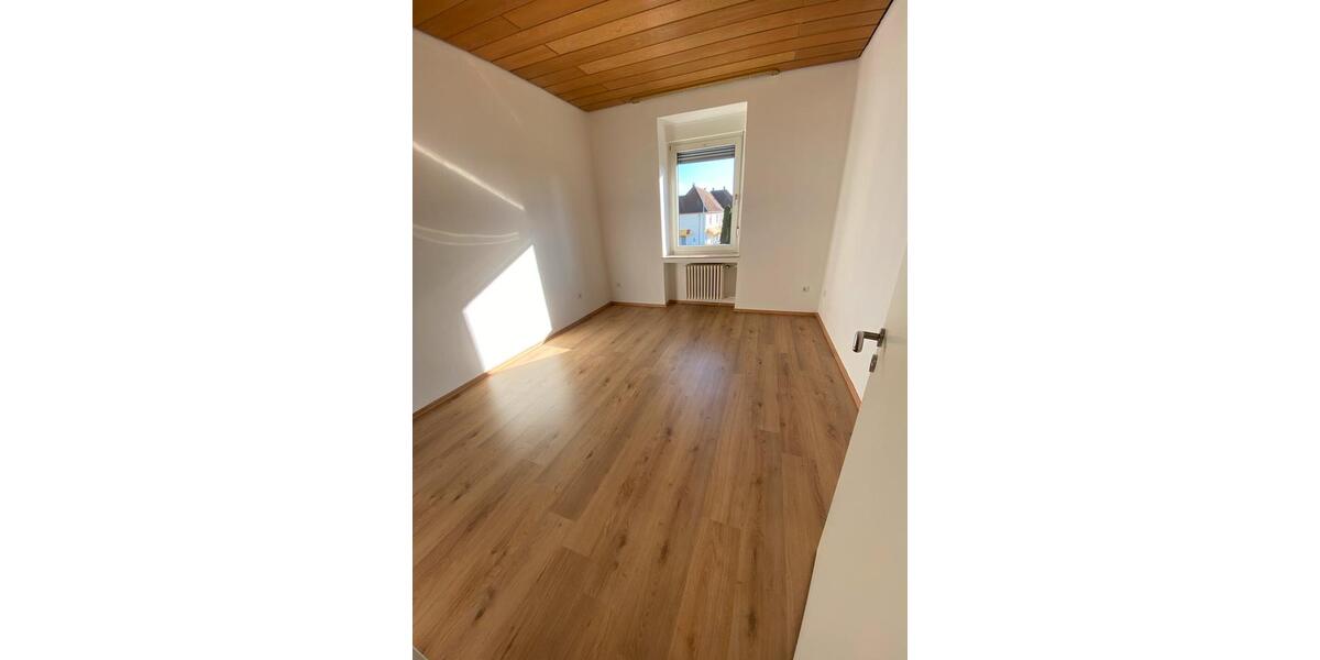 Etagenwohnung Versmold - 3 Zimmer, 84 m&sup2;, 880&euro; | Angebot:25317746