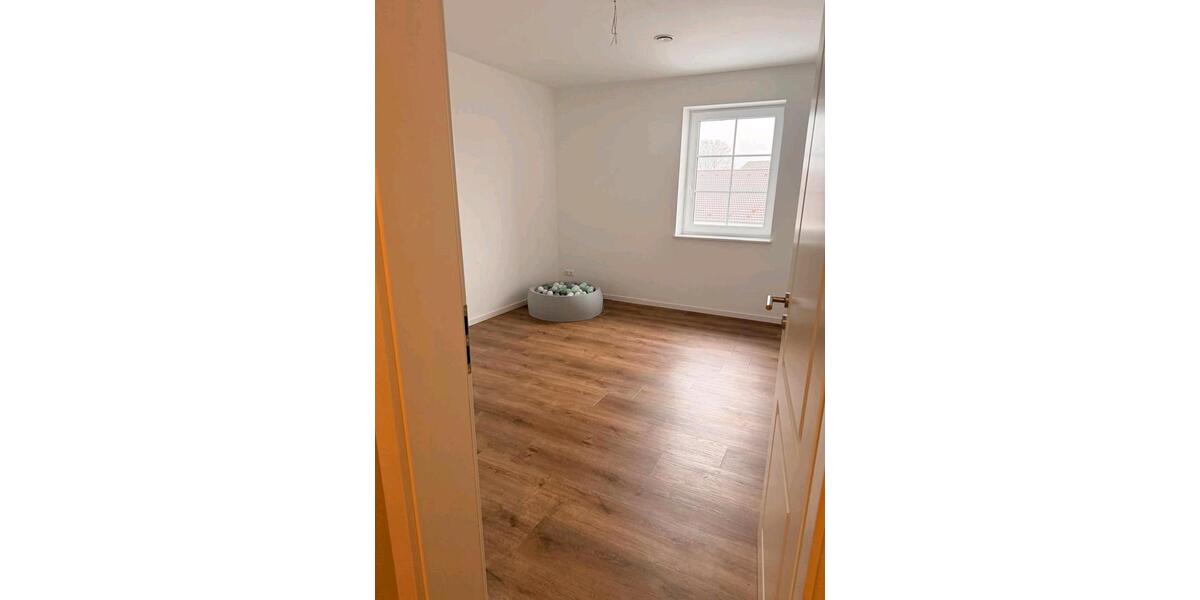 Etagenwohnung Ostercappeln - 5 Zimmer, 135 m&sup2;, 1.100&euro; | Angebot:24942208
