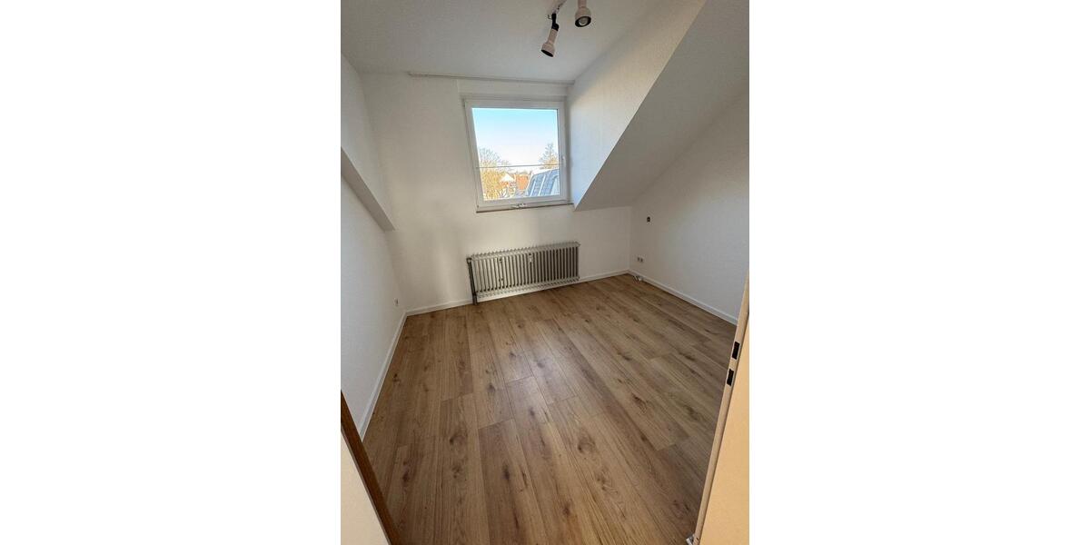 Dachgeschoßwohnung Osnabrück Hellern - 2 Zimmer, 39 m&sup2;, 480&euro; | Angebot:24617196
