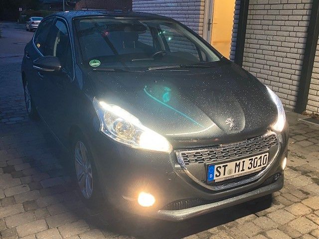 Peugeot 208 91.372 km 5.999 &euro; Ibbenbüren 49477