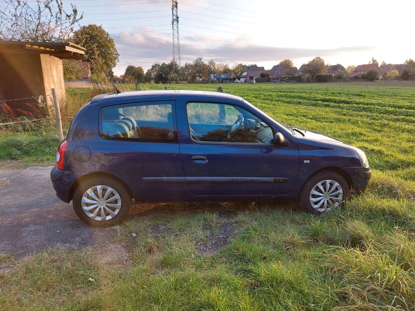 Renault Clio 146.676 km 1.900 € Ibbenbüren 49479