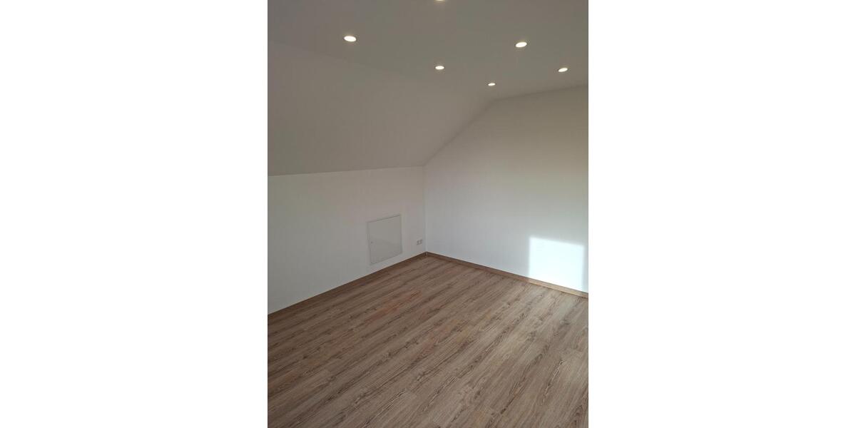 Dachgeschoßwohnung Hagen am Teutoburger Wald - 3.5 Zimmer, 100 m&sup2;, 995&euro; | Angebot:25332904