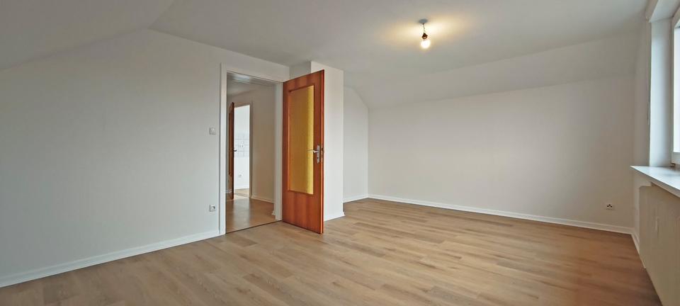 Dachgeschoßwohnung Westerkappeln - 3 Zimmer, 65 m&sup2;, 700&euro; | Angebot:24982523