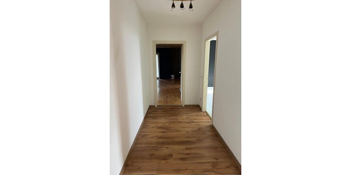 Dachgeschoßwohnung Georgsmarienhütte - 3 Zimmer, 140 m&sup2;, 900&euro; | Angebot:26003921