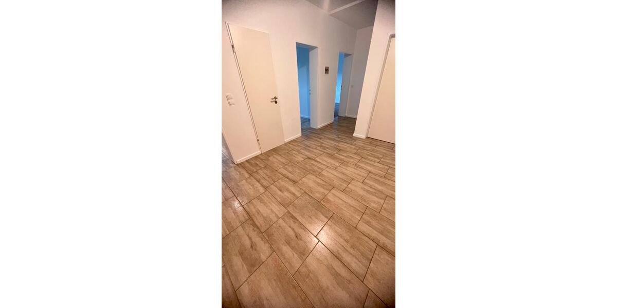 Erdgeschoßwohnung Lotte - 4 Zimmer, 83 m&sup2;, 850&euro; | Angebot:26577506