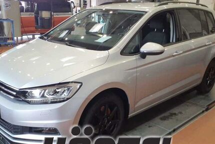 VW Touran 52.600 km 23.400 &euro; Osnabrück 49084