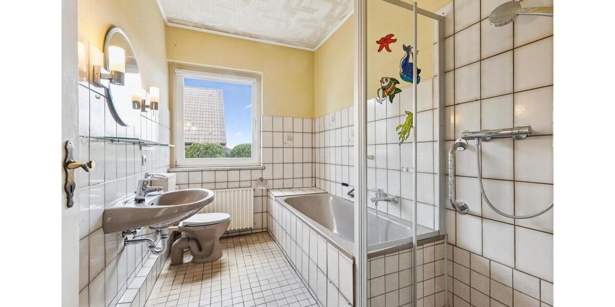 Mehrfamilienhaus, Wohnhaus Osnabrück Gretesch - 7 Zimmer, 127 m&sup2;, 325.000&euro; | Angebot:26587438