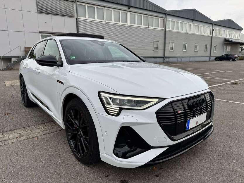 Audi e-tron 45.720 km 37.490 € Osnabrück 49084