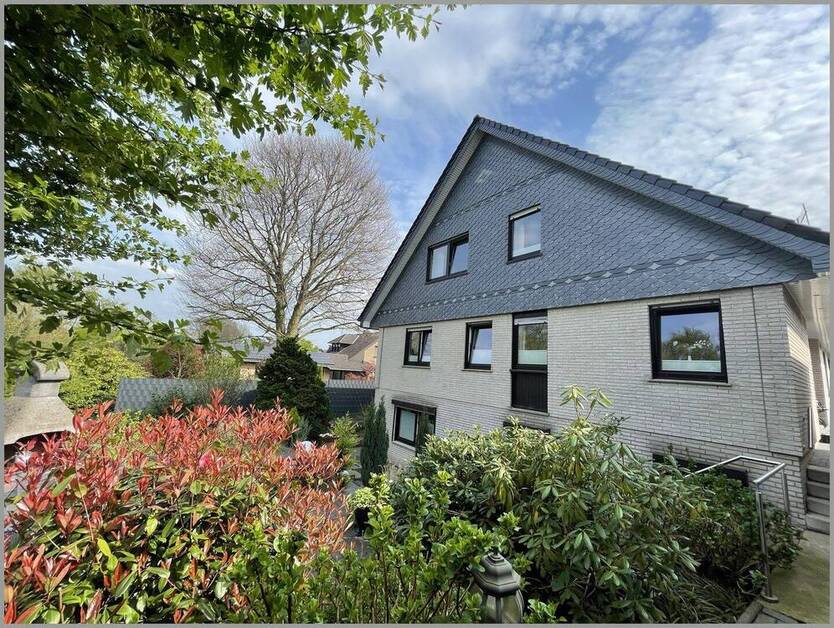 Hochwertiges Einfamilienhaus mit EinliegerWohnung in sehr guter Lage