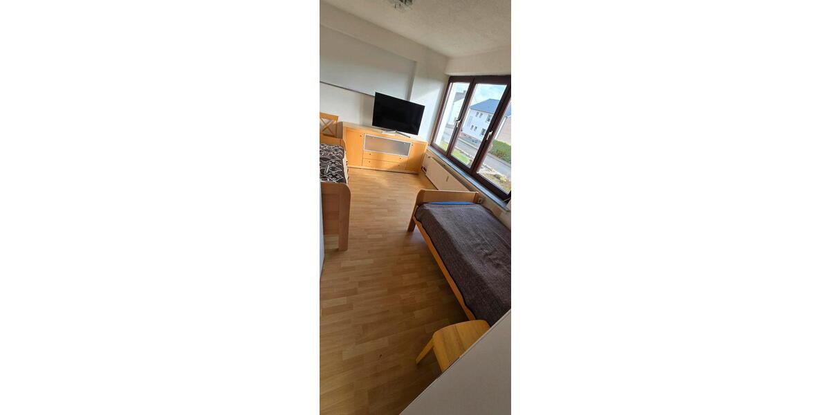 Erdgeschoßwohnung Ostercappeln - 9 Zimmer, 190 m&sup2;, 15&euro; | Angebot:25640484