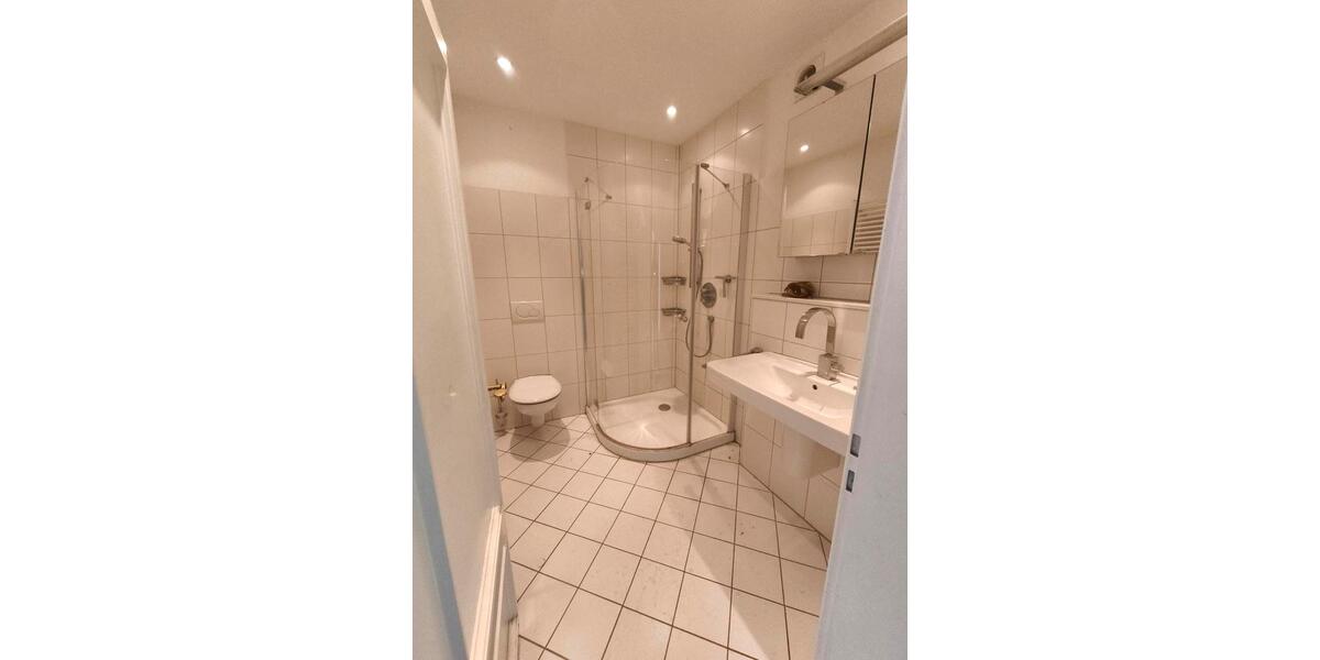 Etagenwohnung Ostercappeln - 8.5 Zimmer, 15 m&sup2;, 215&euro; | Angebot:25342875