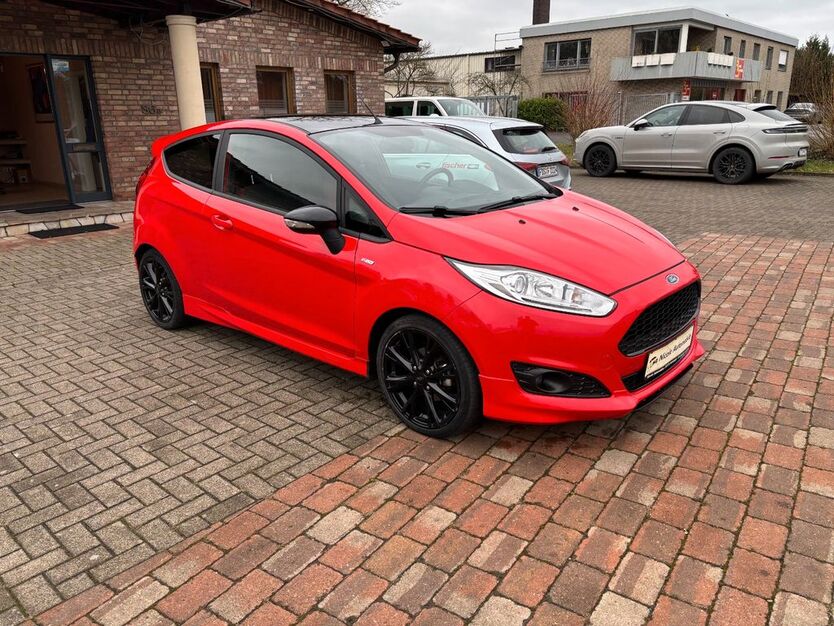 Ford Fiesta 99.888 km 8.350 € Versmold 33775