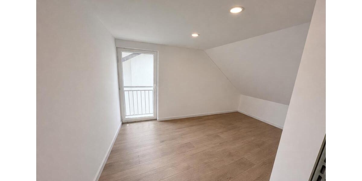 Dachgeschoßwohnung Osnabrück Nahne - 3 Zimmer, 75 m&sup2;, 1.000&euro; | Angebot:24963101