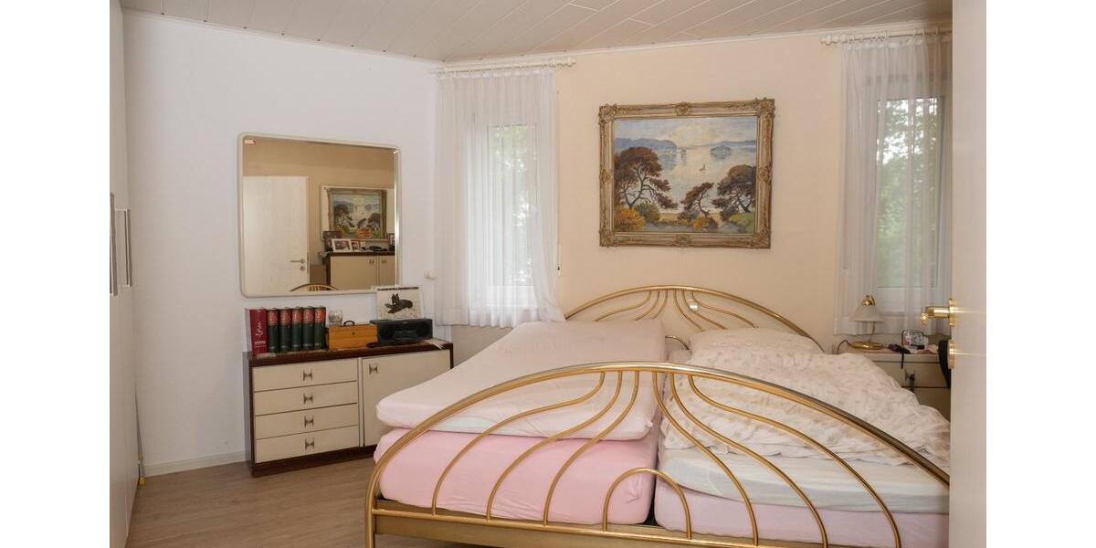 Attraktive Seniorenwohnung in begehrter Lage: Balkon, Lift & Tief 2 zimmer