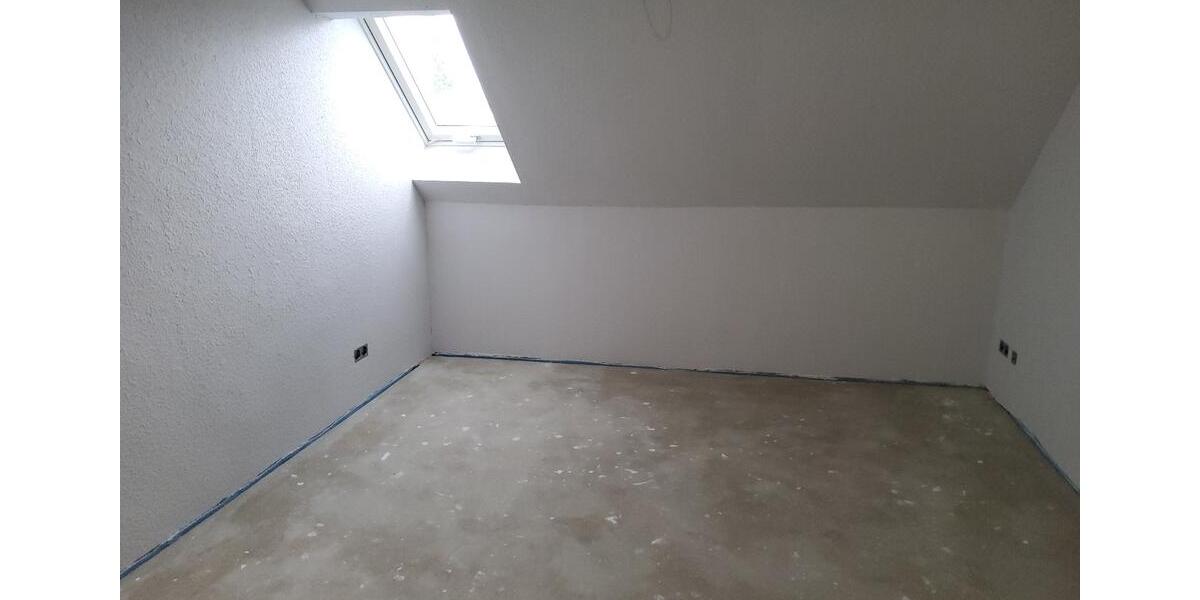 Dachgeschoßwohnung Georgsmarienhütte - 3 Zimmer, 84 m&sup2;, 910&euro; | Angebot:26375703