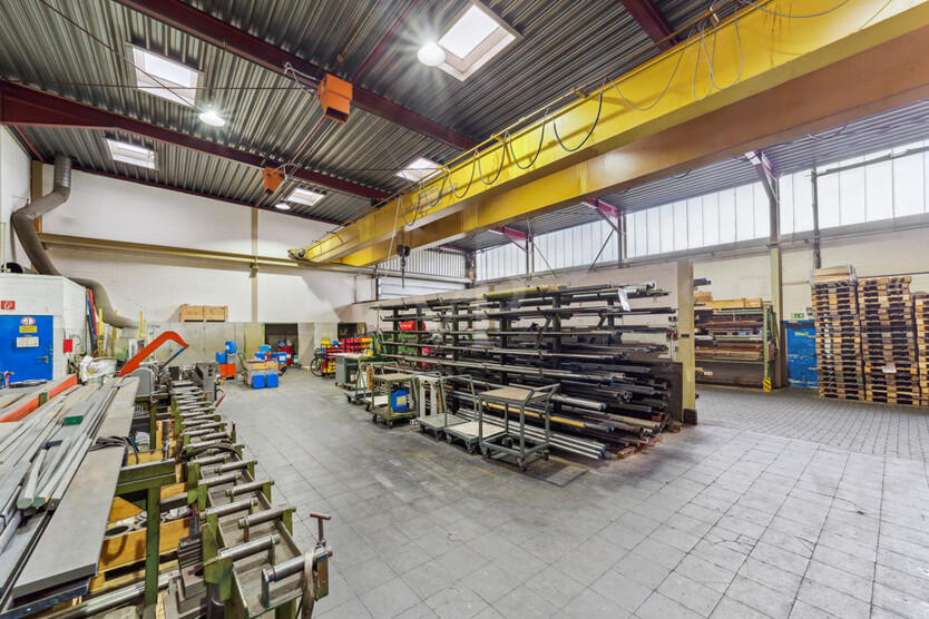 Funktionaler Gewerbekomplex in zentraler Lage - ideale Investitionsoption. zimmer