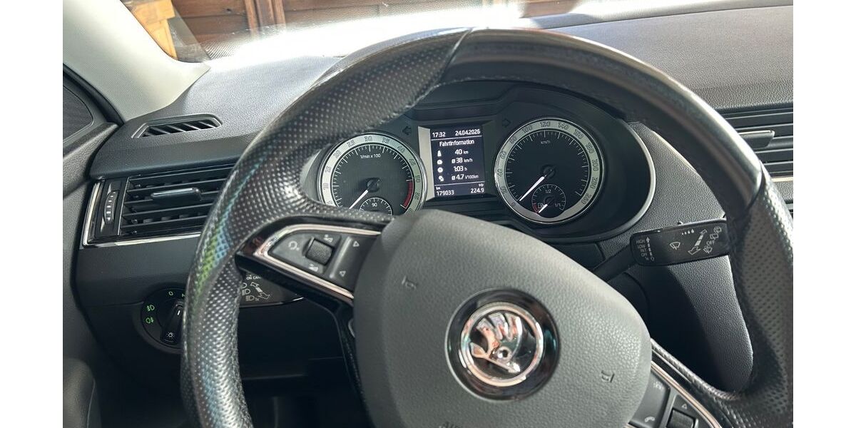 Skoda Octavia 179.000 km 12.360 &euro; Bad Iburg 49186