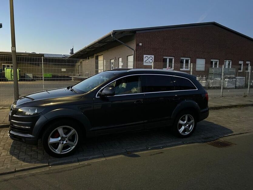 Q7