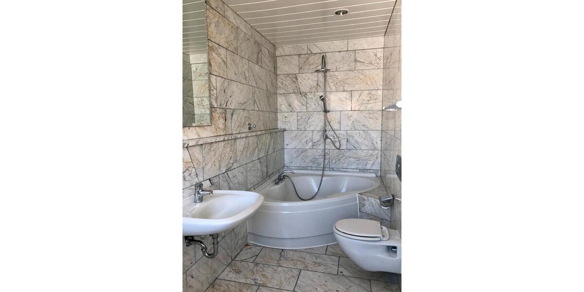 Einfamilienhaus Osnabrück - 3 Zimmer, 140 m&sup2;, 1.300&euro; | Angebot:26446975