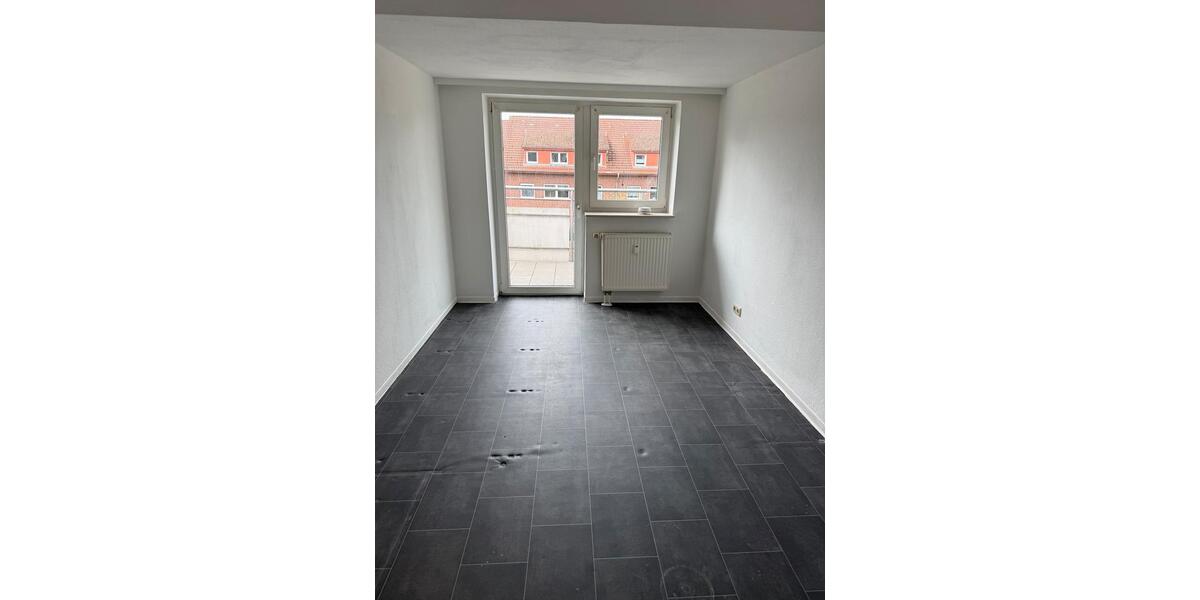 Dachgeschoßwohnung Osnabrück Hafen - 3 Zimmer, 90 m&sup2;, 145.000&euro; | Angebot:26042697
