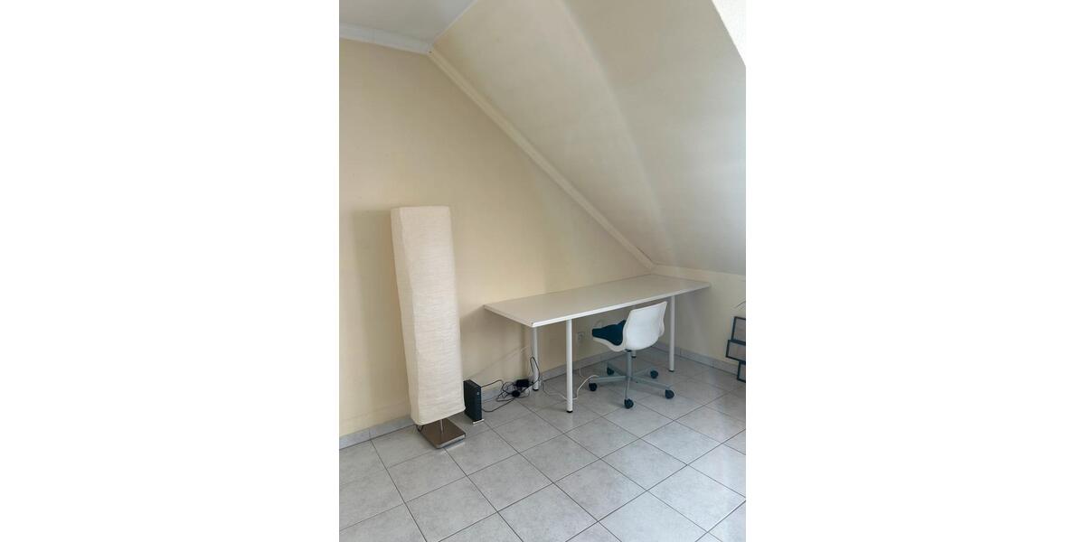 Dachgeschoßwohnung Osnabrück Wüste - 4 Zimmer, 23 m&sup2;, 320&euro; | Angebot:24712142