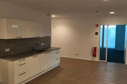 Bürofläche im Hafen insg. bis zu 90 qm zu vermieten zimmer