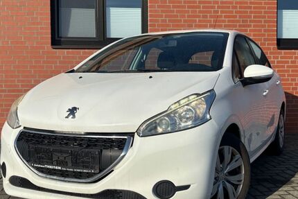 Peugeot 208 150.000 km 3.390 &euro; Bad Laer 49196