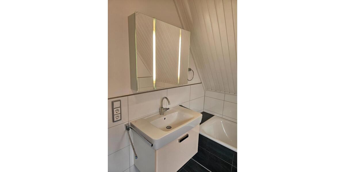 Dachgeschoßwohnung Georgsmarienhütte - 4 Zimmer, 108 m&sup2;, 1.075&euro; | Angebot:26648707