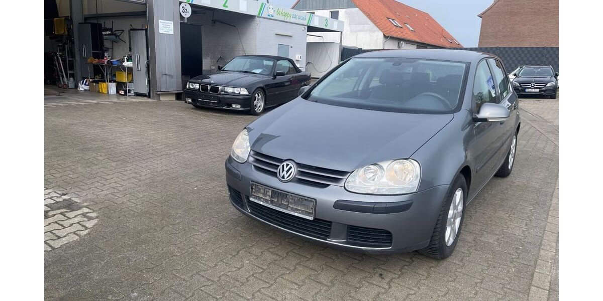VW Golf 269.000 km 2.950 &euro; Hilter a.T.W. 49176