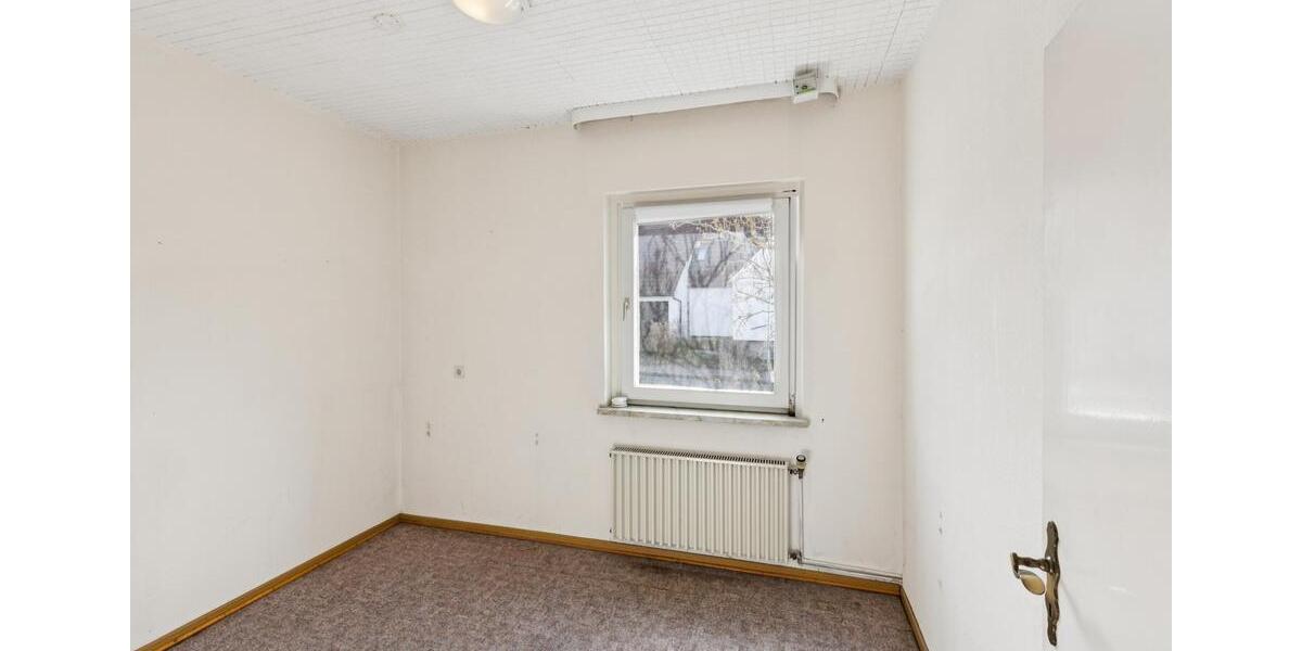 Mehrfamilienhaus, Wohnhaus Osnabrück Gretesch - 7 Zimmer, 127 m&sup2;, 325.000&euro; | Angebot:26587438