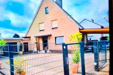 Einfamilienhaus mit Einliegerwohnung zu Verkaufen zimmer