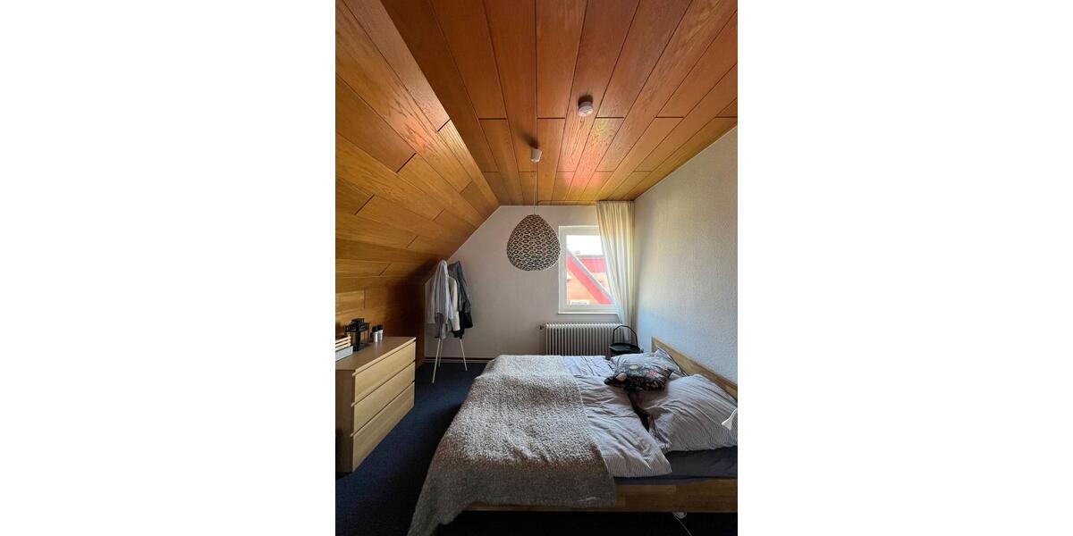 Dachgeschoßwohnung Osnabrück Eversburg - 3 Zimmer, 15 m&sup2;, 450&euro; | Angebot:25394992