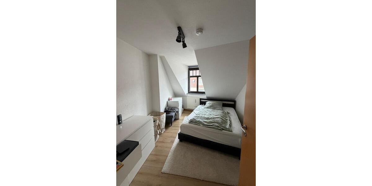 Dachgeschoßwohnung Osnabrück Nahne - 3 Zimmer, 90 m&sup2;, 900&euro; | Angebot:26623557