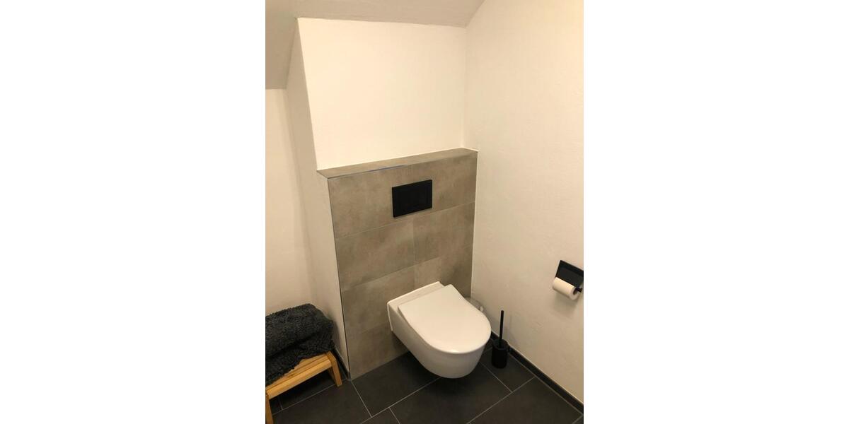 Doppelhaushälfte in ruhiger Lage mit Garage, PV, Wallboxanschluss 4 zimmer