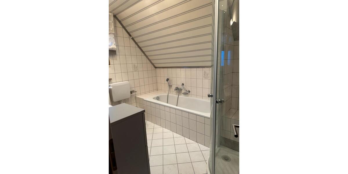 Etagenwohnung Lienen - 4 Zimmer, 130 m&sup2;, 1.100&euro; | Angebot:26639522