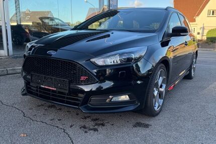 Ford Focus 102.000 km 14.900 &euro; Oesede 49124