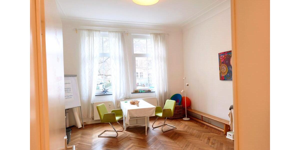Schöner,heller Praxisraum in der Altstadt zimmer