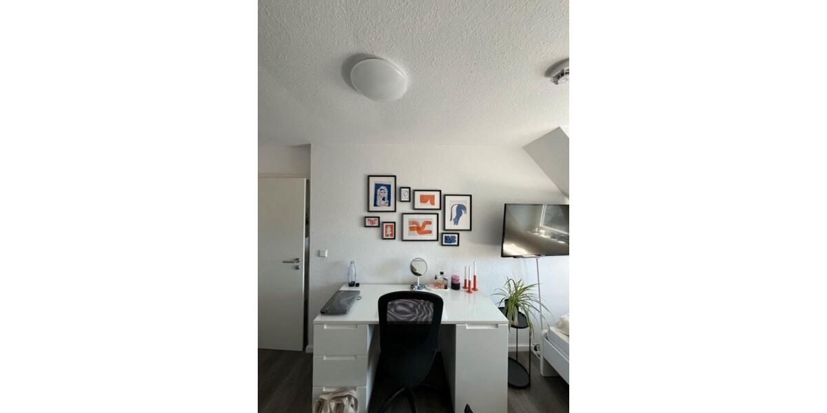 Dachgeschoßwohnung Osnabrück - 12 Zimmer, 90 m&sup2;, 337&euro; | Angebot:26287456