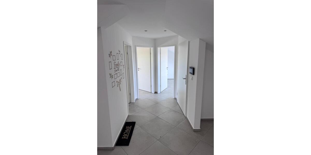 Dachgeschoßwohnung Lotte - 4 Zimmer, 69 m&sup2;, 740&euro; | Angebot:26440871