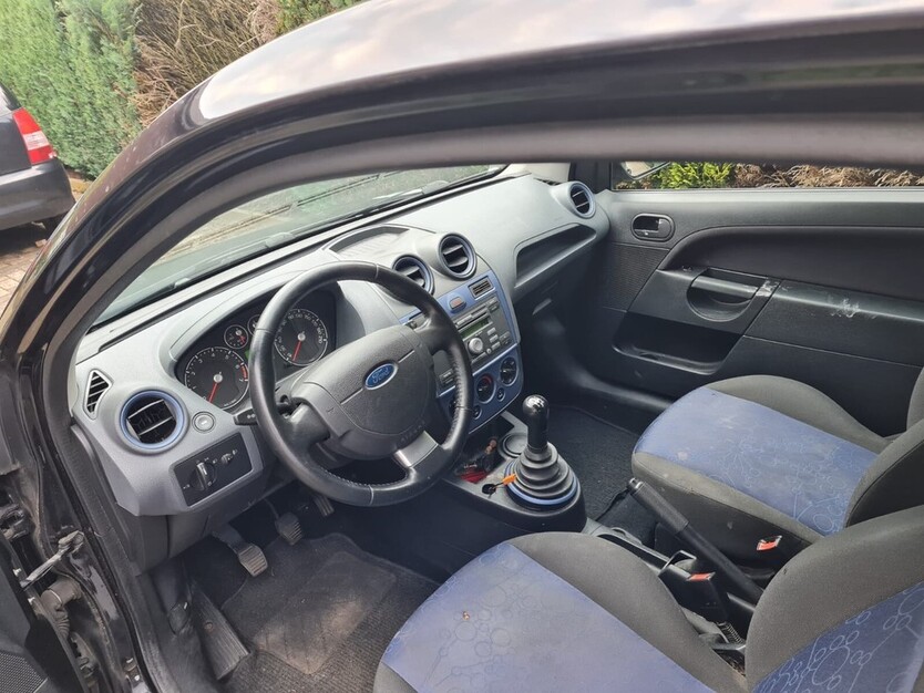 Ford Fiesta 198.000 km 1.100 € Hasbergen 49205