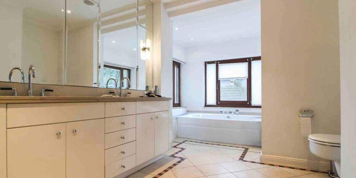 Einfamilienhaus Versmold - 8 Zimmer, 251 m&sup2;, 365.000&euro; | Angebot:25108675