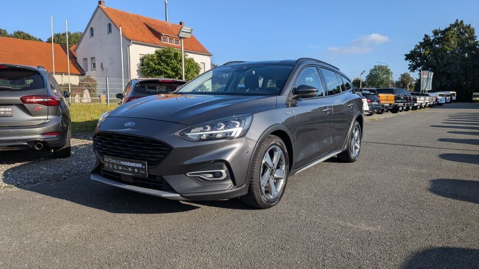 Ford Focus 56.951 km 17.950 € Halle Westfalen 33790